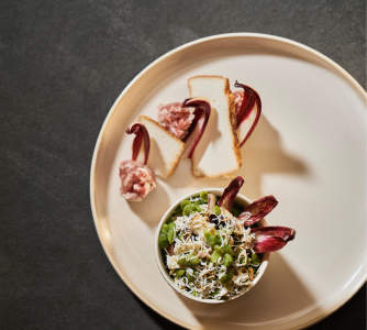 /ricette/spatzle-verdi-salsiccia-nostrana-radicchio-rosso-e-ricotta-affumicata